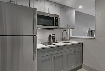 Suite, 1 King Bed (Top Floor)