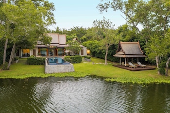 One Bedroom Double Pool Villa