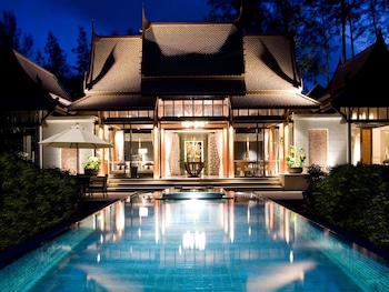 One Bedroom Double Pool Villa