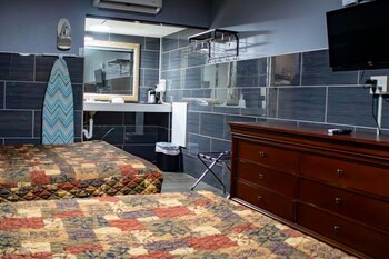 Basic Room, 2 Double Beds