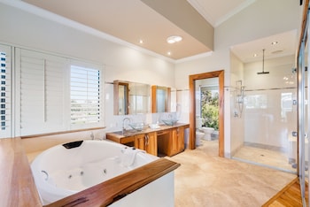 Executive Villa Retreat