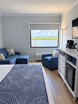 Luxury Room, 1 King Bed with Sofa bed, Bay View