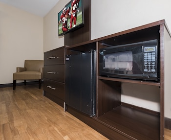Superior Room, 1 King Bed, Non Smoking (First Floor)