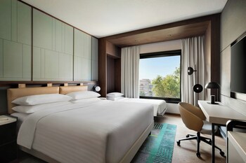 Family Room, 1 King Bed