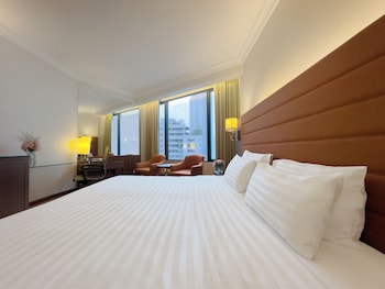 Deluxe King Bed