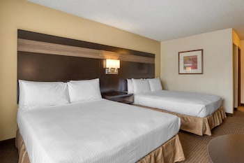 Standard Room, 2 Queen Beds, Non Smoking, Balcony