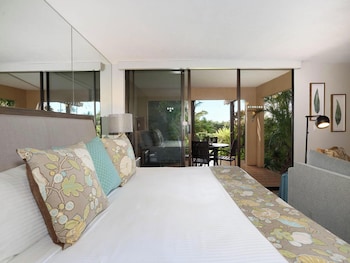 Studio Suite (44B)