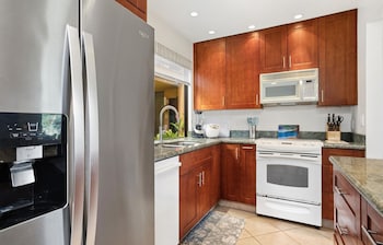 Condo, 1 Bedroom, Garden View (Unit 20D)