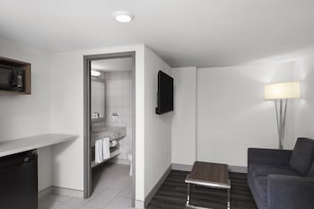 Suite, Multiple Beds, Non Smoking (Living Room;Walk-in Shower)