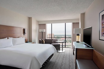 Room, 1 King Bed (Mobility Accessible, Roll-In Shower)