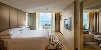 Standard Suite, 1 King Bed, Terrace, Sea View