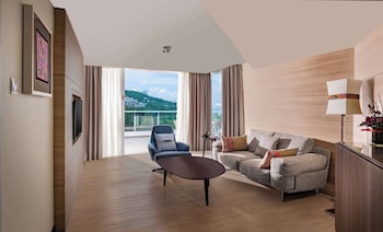Standard Suite, 1 King Bed, Terrace, Sea View