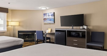 Standard Room, 2 Queen Beds, Non Smoking, Fireplace (2nd Floor)