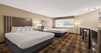 Standard Room, 2 Queen Beds, Non Smoking, Fireplace (2nd Floor)