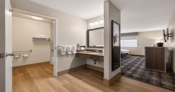 Standard Room, 2 Queen Beds, Accessible, Bathtub