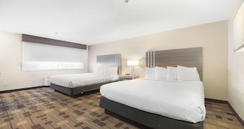 Standard Room, 2 Queen Beds, Accessible, Non Smoking