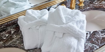 Deluxe Suite with Lounge Access, Non Smoking, 11-12 Floor