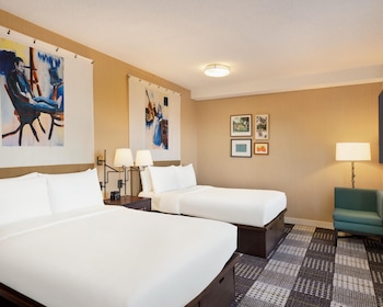 Room, 2 Double Beds, Lake View