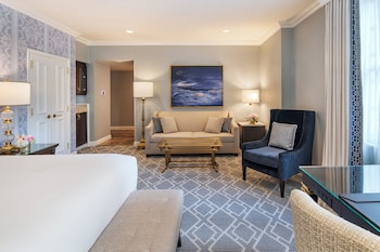 Junior Suite, 1 King Bed (Washington Monument View)