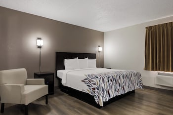 Superior Room, 1 King Bed, Accessible, Non Smoking (Roll-In Shower)