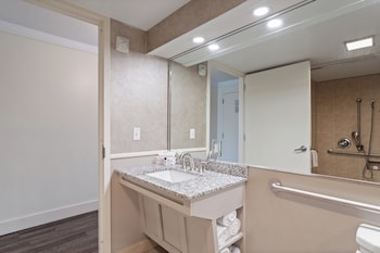 Standard Room, 2 Queen Beds, Mobility Accessible, Non Smoking (Communications)