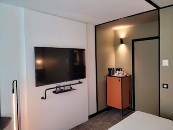 Superior Room, 1 Queen Bed with Sofa bed