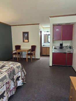 Room, 1 King Bed, Non Smoking