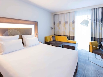 Superior Room, 1 Queen Bed, Accessible