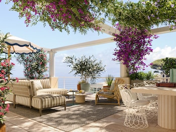 Executive Suite, Sea View