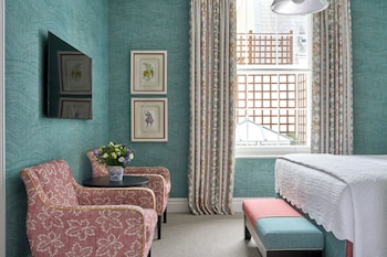 Accessible Deluxe King Room