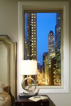 Executive Suite, 1 King Bed (Madison)