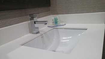 Double Room, 2 Double Beds, Non Smoking - Upper Floor (2nd Floor) no pets allowed