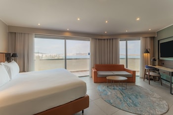 Suite, 1 King Bed, Sea View