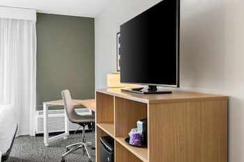 Room, 2 Queen Beds (Hearing)