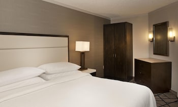 Suite, Multiple Beds, Microwave
