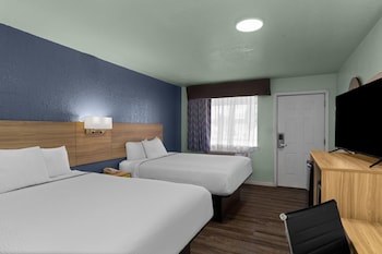 Room, 2 Queen Beds, Non Smoking