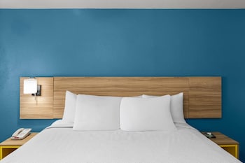 Room, 1 King Bed, Non Smoking