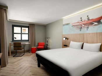 Superior Room, 1 King Bed, Accessible