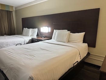 Suite, 2 Double Beds, Non Smoking