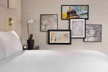 Signature Room, 1 Queen Bed