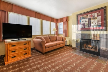 1 King Bed, Suite, Spa Bath, Nonsmoking
