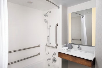 Suite, 1 King Bed, Accessible (Roll-In Shower)