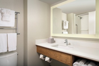 Standard Room, 1 King Bed (Leisure)