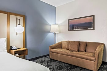 Room, 1 Queen Bed, Hearing Accessible (Mobility Accessible with Bathtub)