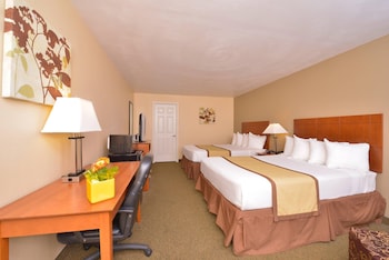 Standard Room, 2 Double Beds, Non Smoking