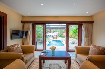 Room, Beachfront