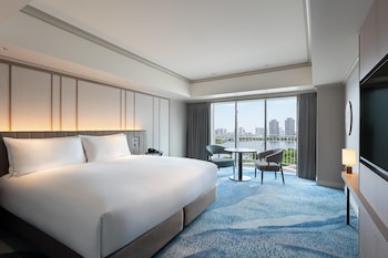 Deluxe Plus King Room - Non-Smoking - 40sqm - Renovated Room