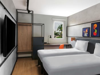 Standard Room, 2 Twin Beds (Recently renovated)