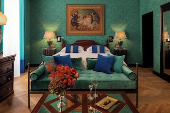Room, Connecting Rooms