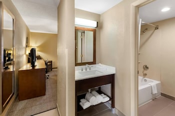 Standard Room, 1 King Bed, Non Smoking